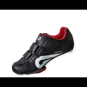 New Peloton barely worn cycling shoes.